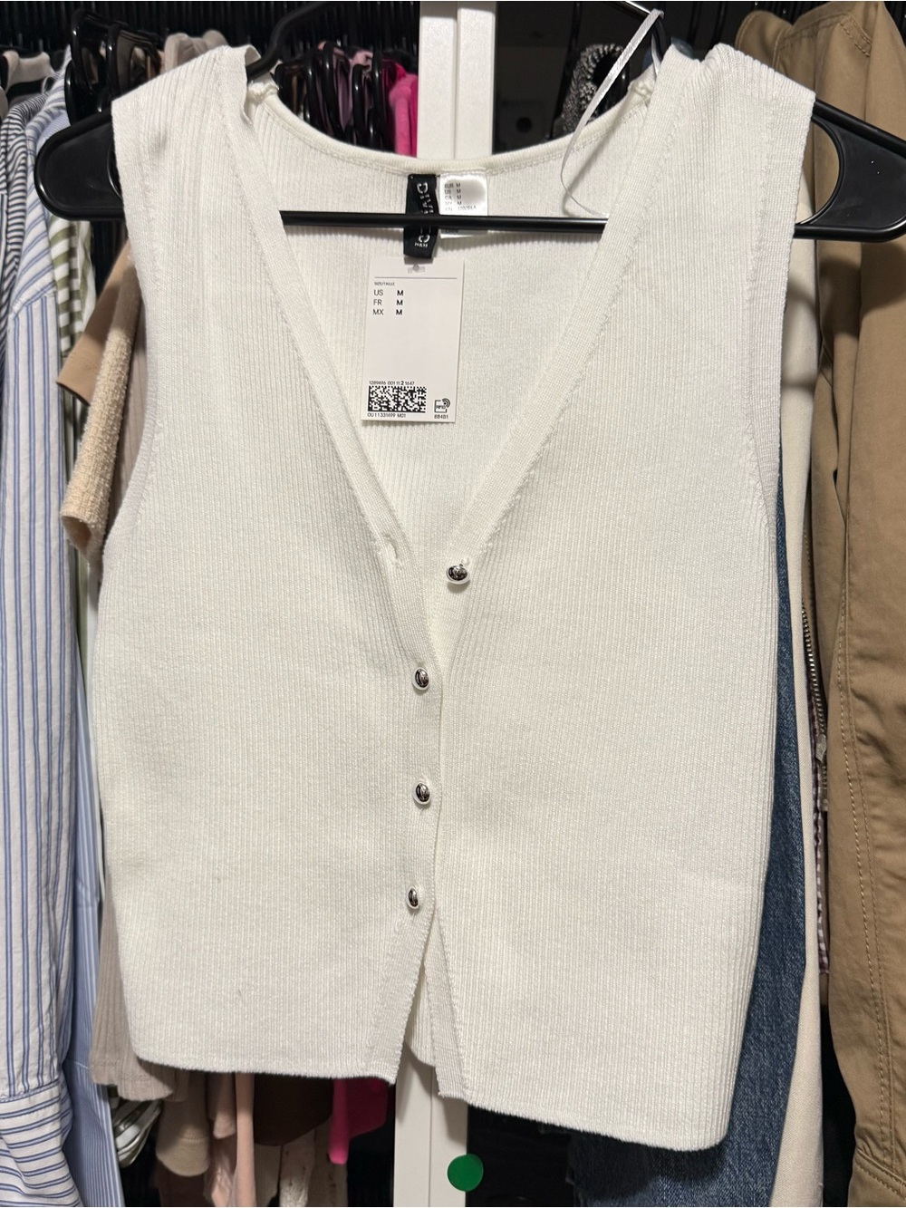 H&M White Fine Knit Sleeveless Button Front Sweater Vest Size M